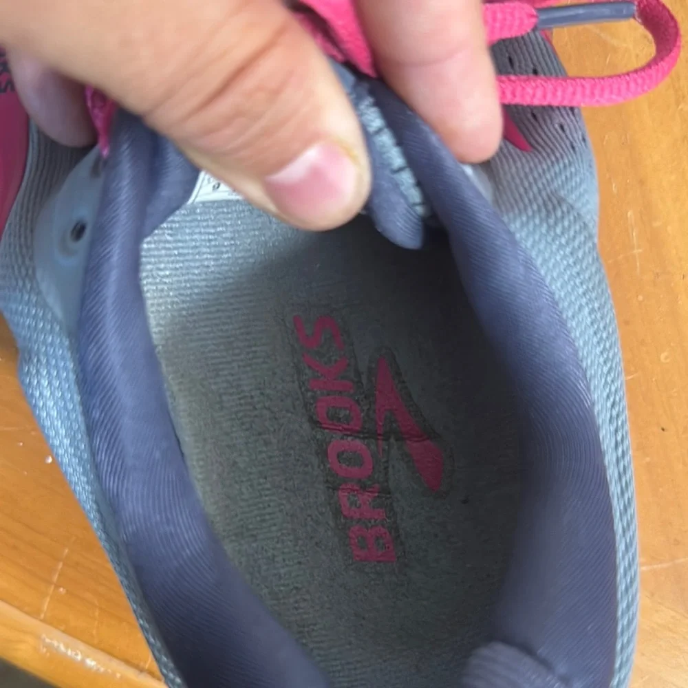 Brooks Gray and Pink Breathable Running Shoes Launch 9M - Picture 7 of 11